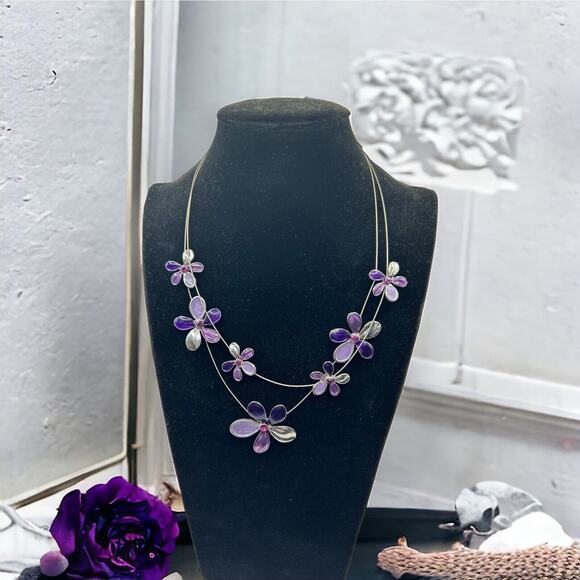 Unbranded Jewelry - Silvertone Two-Piece Necklace With Silver Tone Flowers Painted Purple 20”
